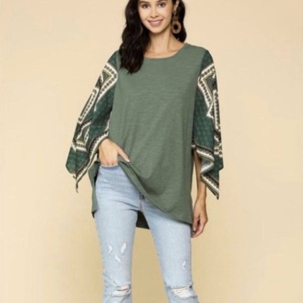 🎉Bell Sleeve Print Detail Top - Picture 2 of 3